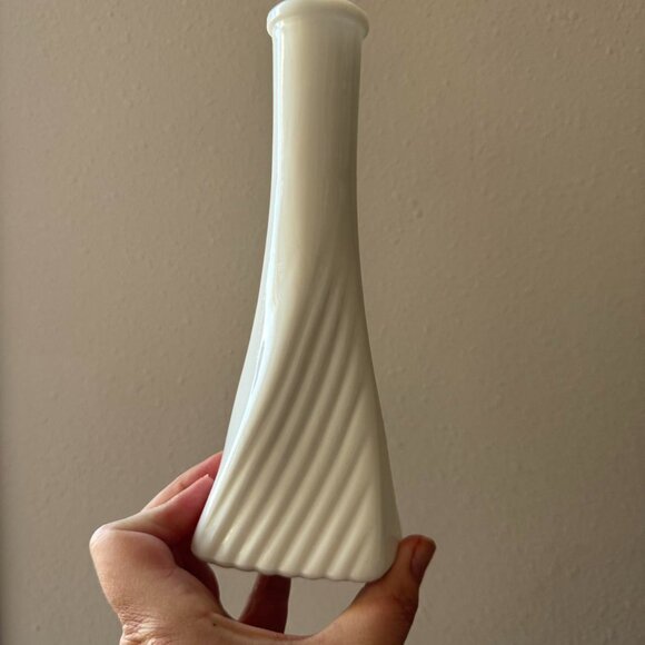 Milk Glass Bud Vase with Twisted Swirl Pattern - Picture 3 of 6